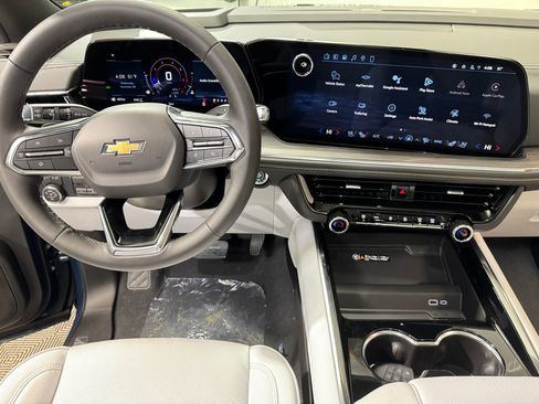 New 2026 Chevrolet Suburban Premier w/ Sun And Tow Package image 14