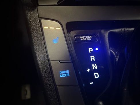 Used 2018 Hyundai Elantra Value Edition image 24