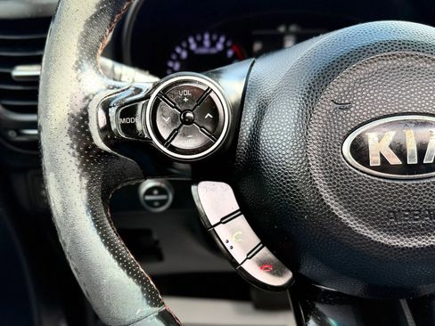 Used 2018 Kia Soul ! w/ Tech Package FWD image 14