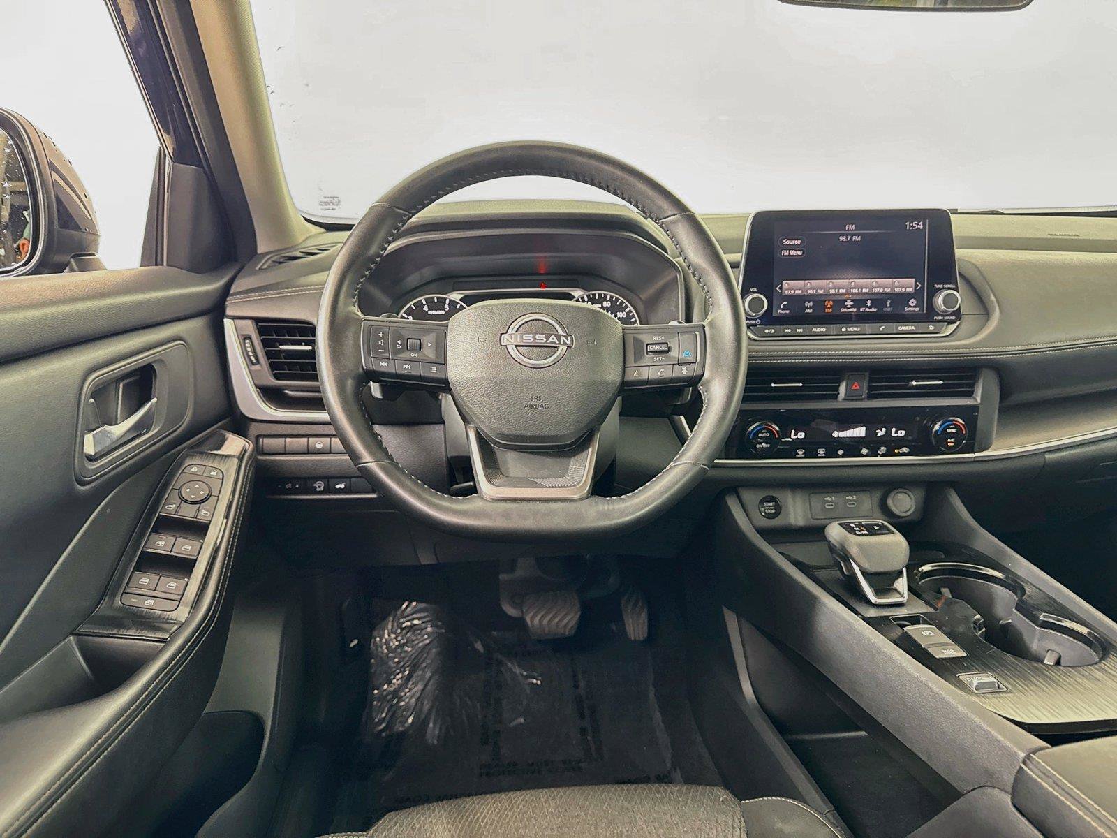 Used 2025 Nissan Rogue SV FWD image 20