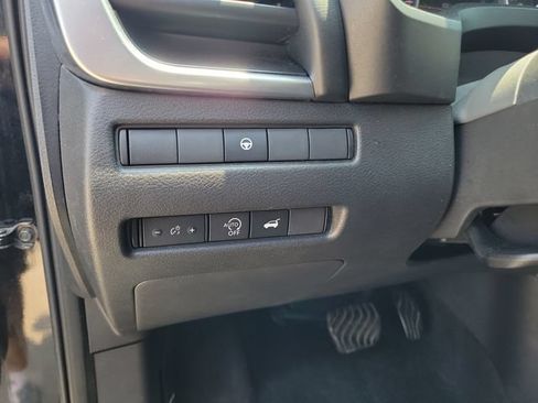 Used 2024 Nissan Rogue SV FWD image 22