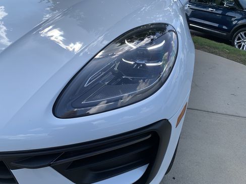 Used 2025 Porsche Macan AWD/4WD image 6