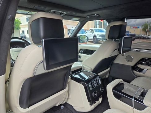 Used 2020 Land Rover Range Rover Long Wheelbase Autobiography AWD/4WD image 15