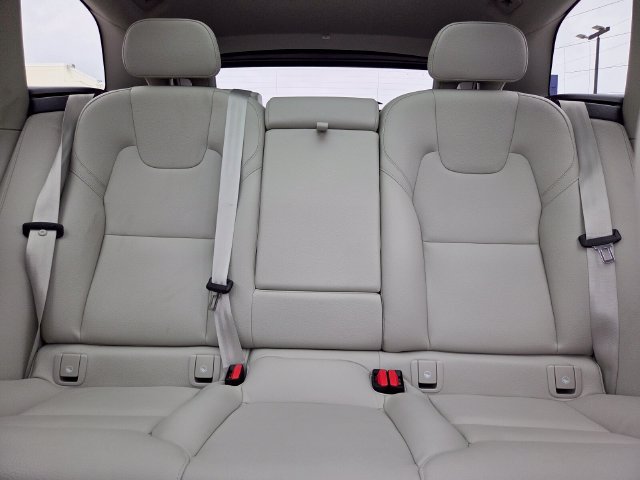 Certified 2024 Volvo XC60 B5 Core w/ Protection Package Premier AWD/4WD image 11