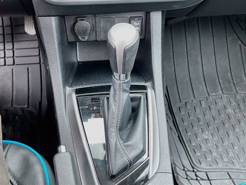 Used 2015 Toyota Corolla LE FWD image 16