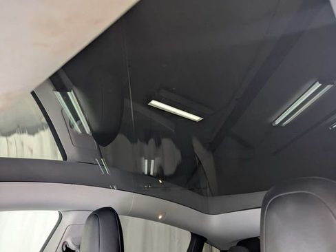Used 2020 Tesla Model Y Long Range AWD/4WD image 14