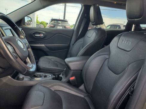 Used 2020 Jeep Cherokee Latitude Lux w/ Comfort/Convenience Group AWD/4WD image 6