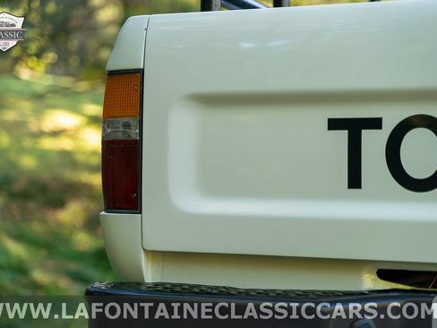 Used 1989 Toyota Pickup Deluxe image 27