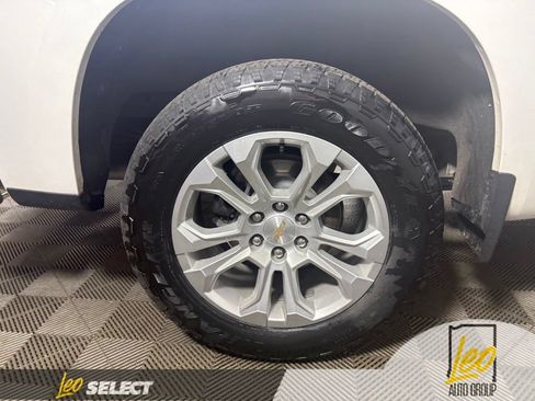 Used 2024 Chevrolet Silverado 1500 LTZ AWD/4WD image 24