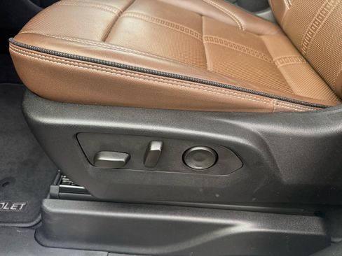 Used 2025 Chevrolet Tahoe High Country w/ Sun And Tow Package image 21