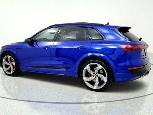 Used 2024 Audi Q8 e-tron Premium Plus AWD/4WD image 6