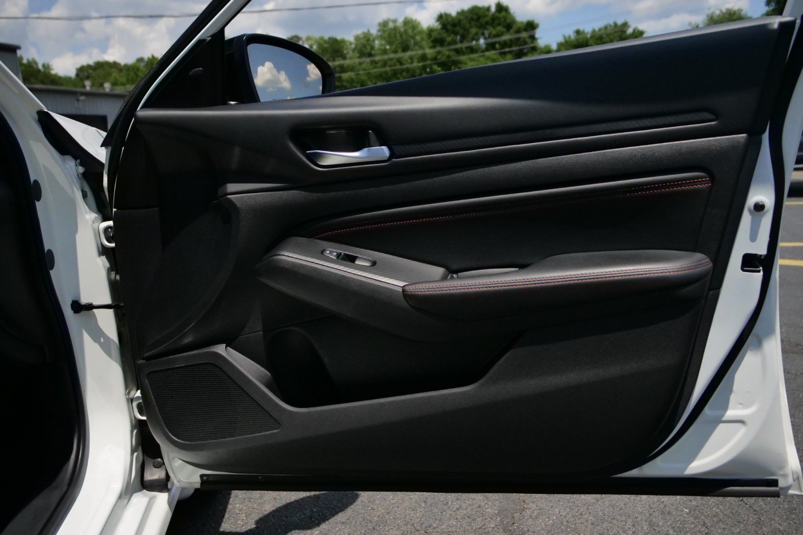 Used 2020 Nissan Altima 2.5 SR FWD image 34