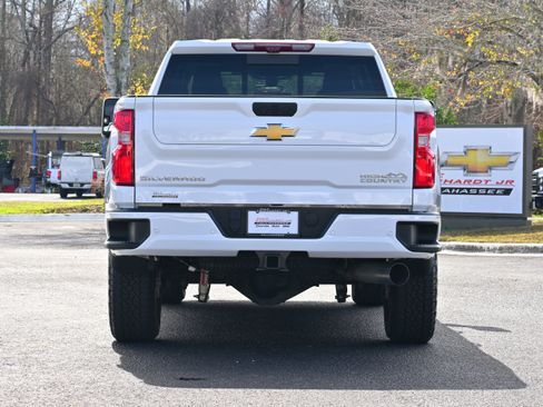 Used 2023 Chevrolet Silverado 2500 High Country w/ Z71 Off-Road Package image 32