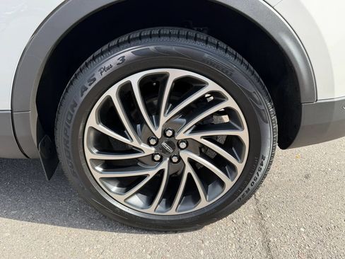 Used 2020 Lincoln Nautilus Reserve w/ Equipment Group 201A AWD/4WD image 11