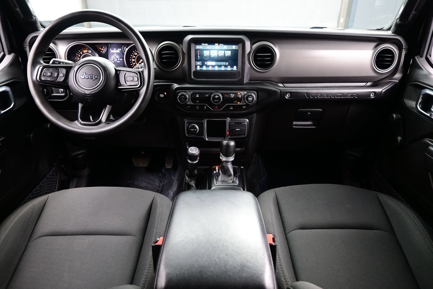 Used 2023 Jeep Wrangler Unlimited Sport AWD/4WD image 18