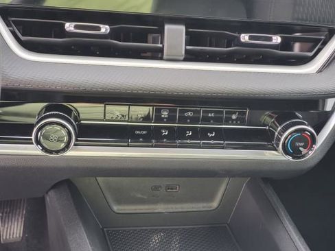 New 2026 Chevrolet Equinox LT image 24