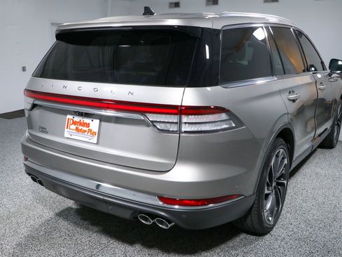 Used 2023 Lincoln Aviator Reserve w/ Equipment Group 201A AWD/4WD image 7