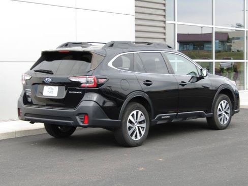 Used 2022 Subaru Outback Premium AWD/4WD image 7