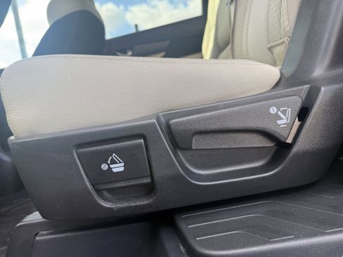 Used 2021 Subaru Ascent Premium w/ Convenience Package image 17