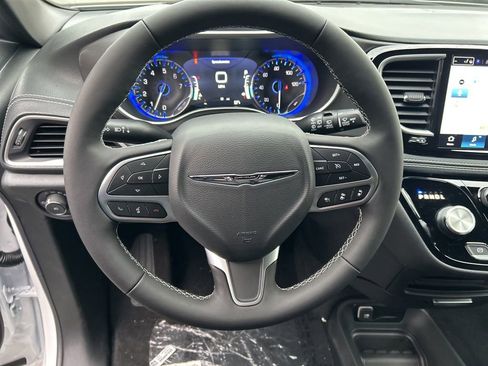 New 2026 Chrysler Pacifica Select image 17