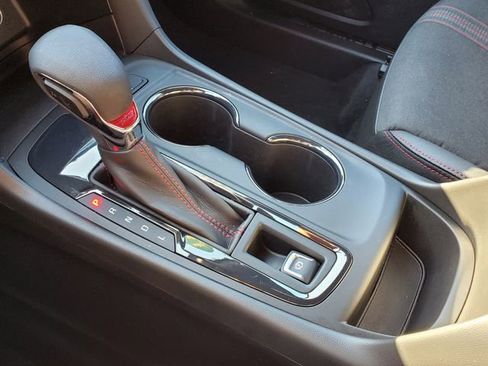 Certified 2022 Chevrolet Equinox RS w/ LPO, Floor Liner Package FWD image 36
