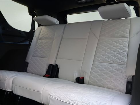 Certified 2025 Cadillac Escalade Sport Platinum image 15