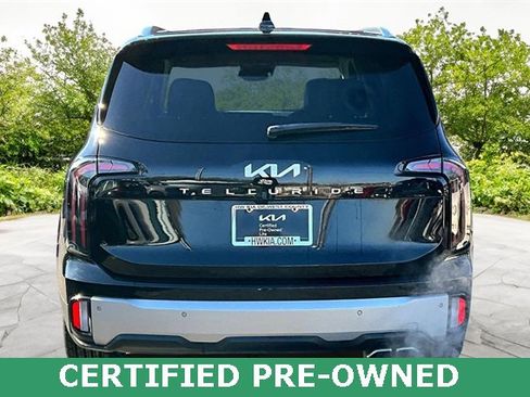Used 2023 Kia Telluride EX w/ EX Captain's Chair Package image 4