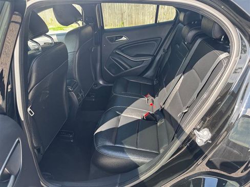 Used 2020 Mercedes-Benz GLA 250 4MATIC image 35