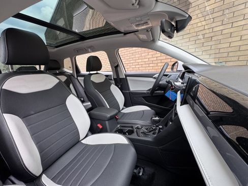 New 2025 Volkswagen Taos SEL image 51