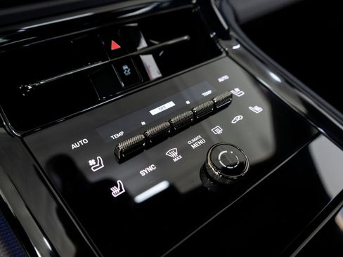 Certified 2025 Porsche Panamera Turbo S AWD/4WD image 17