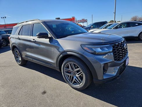 New 2026 Ford Explorer ST-Line w/ ST-Line Street Pack image 1