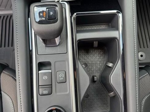 New 2026 Nissan Pathfinder SL AWD/4WD image 14