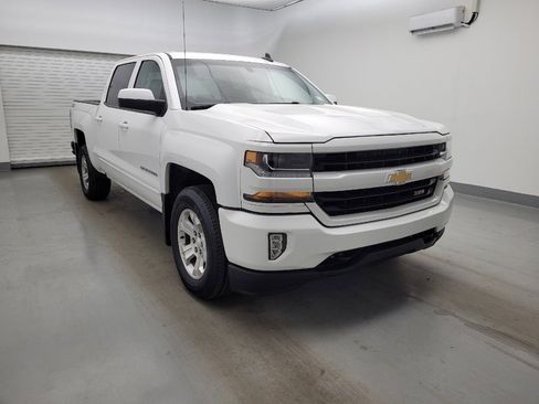 Used 2018 Chevrolet Silverado 1500 LT w/ All Star Edition AWD/4WD image 13