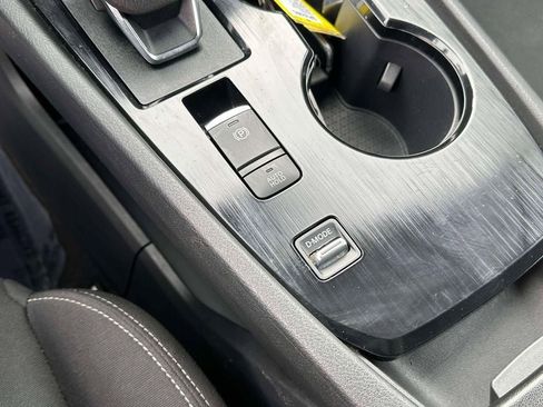 Used 2023 Nissan Rogue S image 30