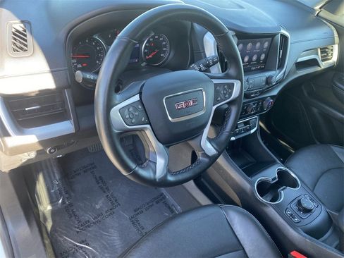 Used 2024 GMC Terrain SLT image 19