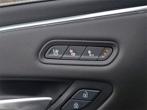 Used 2024 Cadillac Escalade ESV Premium Luxury w/ Performance Package image 29