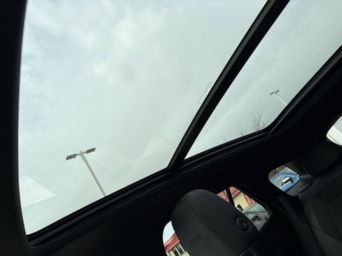 Used 2024 Chevrolet Blazer EV RS image 24