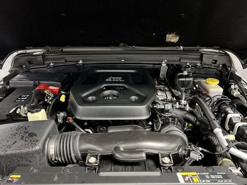 Used 2021 Jeep Wrangler Unlimited Sport image 29