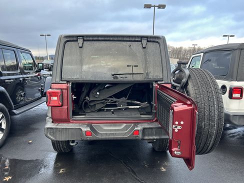 Used 2022 Jeep Wrangler Unlimited Sport image 8