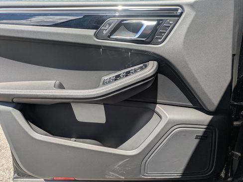 New 2025 Porsche Macan image 13