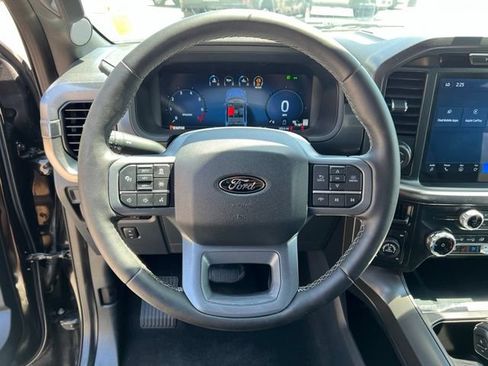 Used 2025 Ford F150 Lariat AWD/4WD image 27