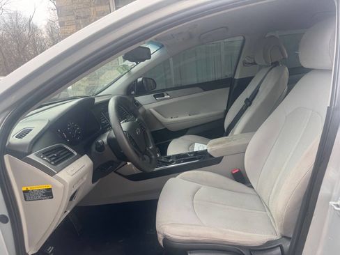 Used 2016 Hyundai Sonata SE image 11