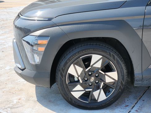 Used 2024 Hyundai Kona SEL FWD image 9