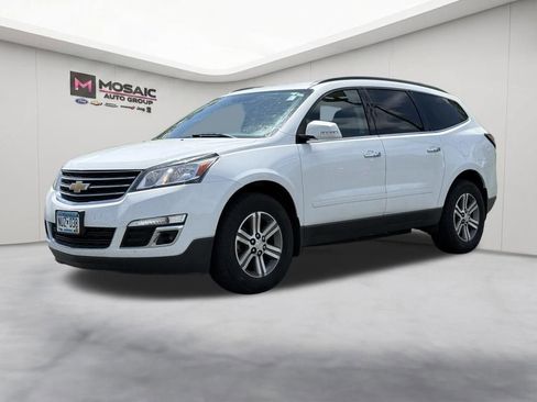 Used 2017 Chevrolet Traverse LT AWD/4WD image 4
