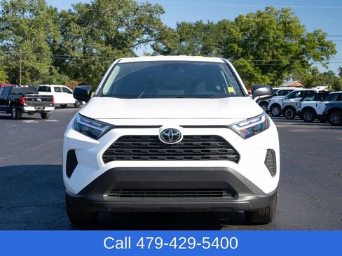 Used 2024 Toyota RAV4 LE image 9