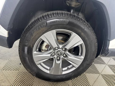 Used 2022 Toyota RAV4 XLE w/ Convenience Package AWD/4WD image 29