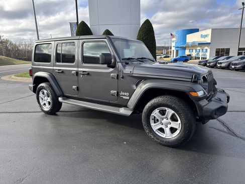 Used 2020 Jeep Wrangler Unlimited Sport S image 1