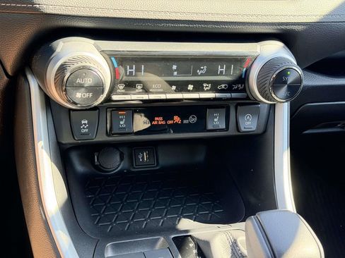 Certified 2025 Toyota RAV4 XLE w/ Convenience Package image 5