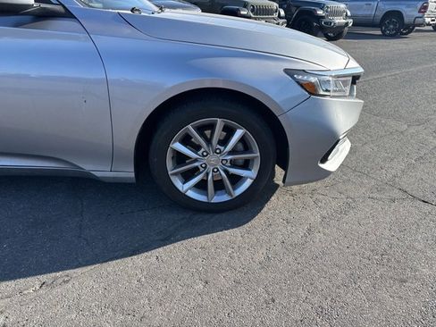 Used 2022 Honda Accord LX image 9