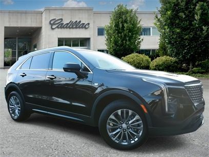 New 2024 Cadillac XT4 Luxury w/ Cold Weather Package